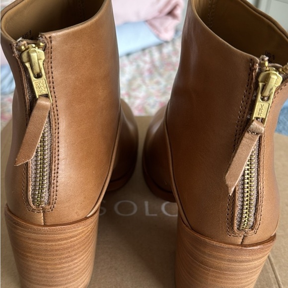 Nisolo Tan Ankle Boots Stylish and Versatile - Picture 5 of 6